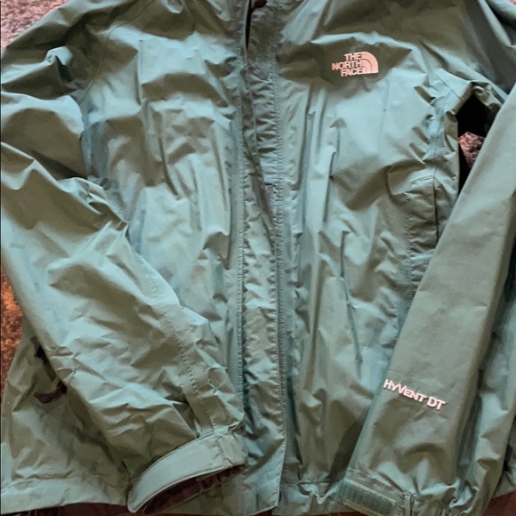 North face green rain jacket - Picture 2 of 5